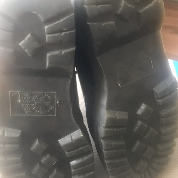 Dr Martin shoes used but in good good condition price accordingly - Picture 3 of 10